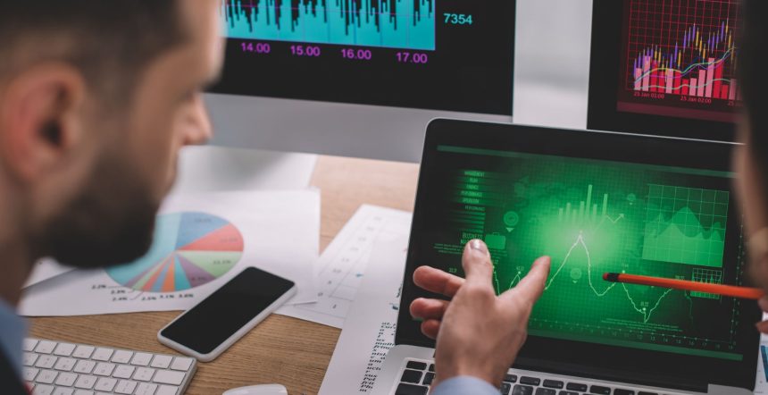 Impacto do Blockchain no Direito Digital e Curso de Direito Digital: Navegando nas Ondas da Tecnologia