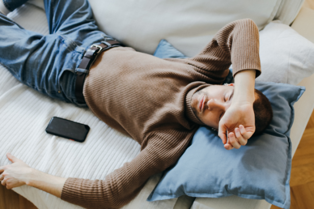 Dormir bem é fundamental para pensar com clareza e agir com eficiência, como destaca Bruno Garcia Redondo.