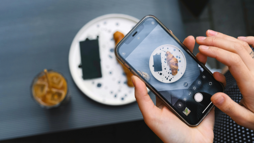 Saborear e registrar: com Kelsem Ricardo Rios Lima, a comida vira história, cultura e imagem que permanece além do paladar.